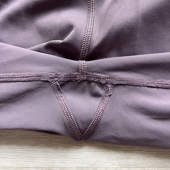 Lululemon In Movement Tight Leggings 25"-Size 8 - Picture 8 of 9